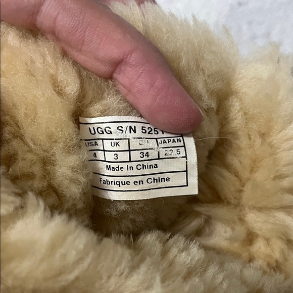 UGG Kids Boots in Brown and Cream - Picture 9 of 10